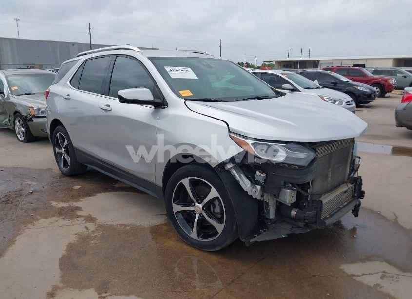 2020 Chevrolet Equinox FWD LT 2.0L TURBO (VIN 3GNAXLEXXLS590977) main photo