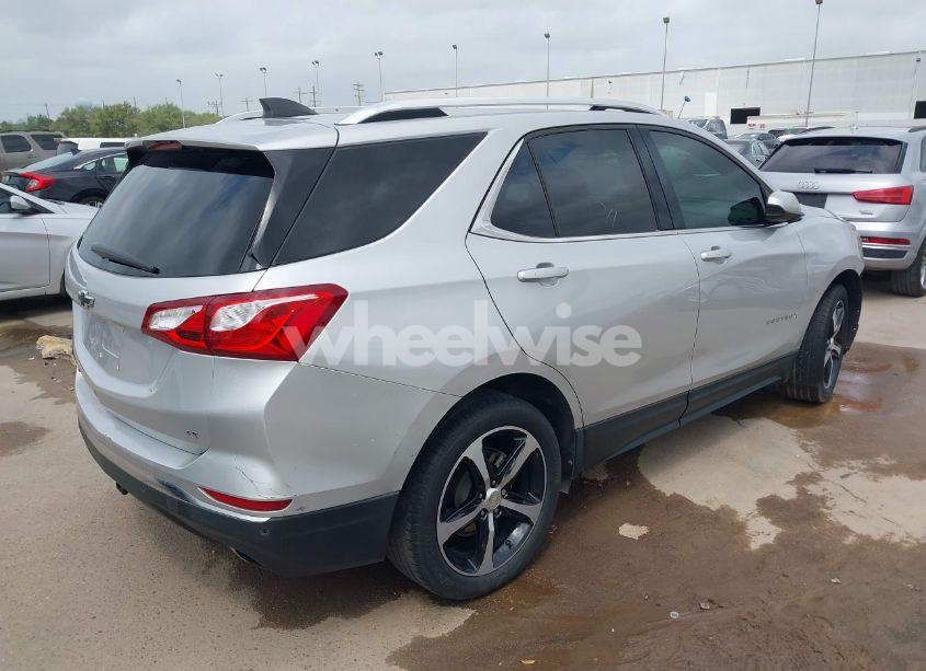 Photo 4 of 2020 Chevrolet Equinox FWD LT 2.0L TURBO (VIN 3GNAXLEXXLS590977)