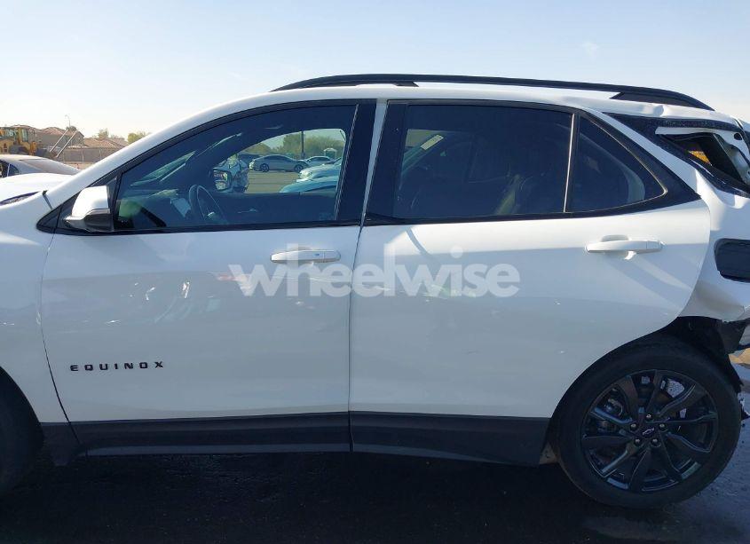 Photo 13 of 2023 Chevrolet Equinox FWD RS (VIN 3GNAXMEG0PS137169)