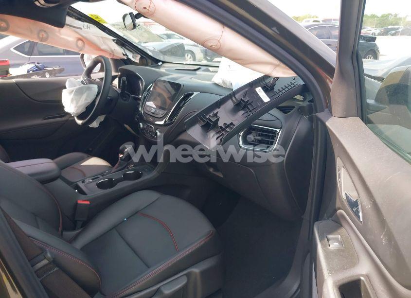 Photo 5 of 2024 Chevrolet Equinox FWD RS (VIN 3GNAXMEG0RL148511)