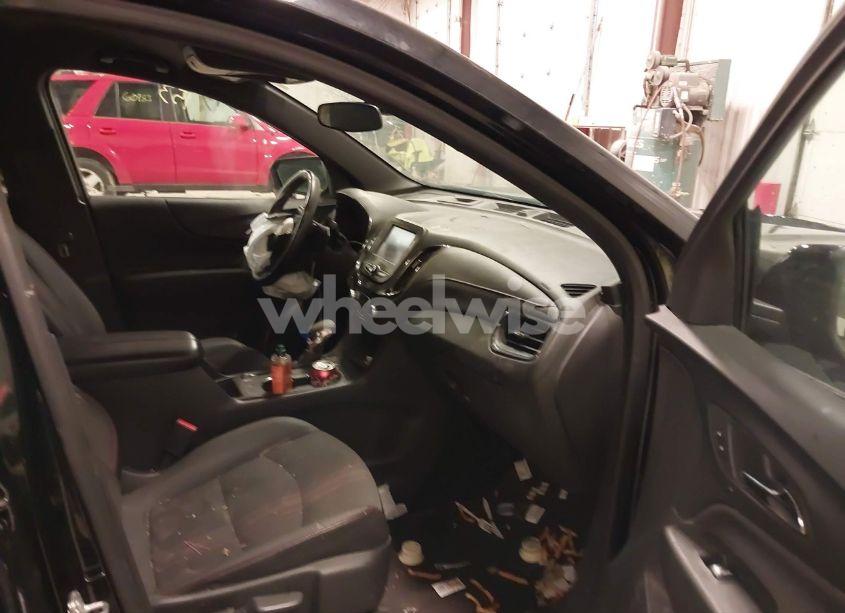 Photo 5 of 2023 Chevrolet Equinox FWD RS (VIN 3GNAXMEG1PL236903)