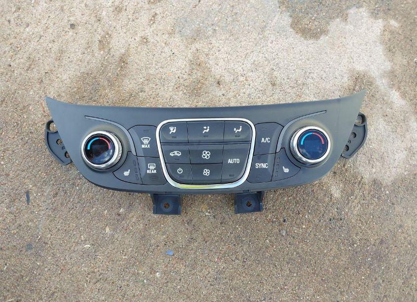 Photo 12 of 2023 Chevrolet Equinox FWD RS (VIN 3GNAXMEG4PL119056)