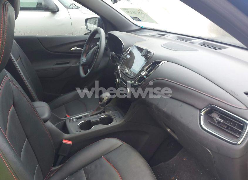 Photo 5 of 2023 Chevrolet Equinox FWD RS (VIN 3GNAXMEG4PL179855)