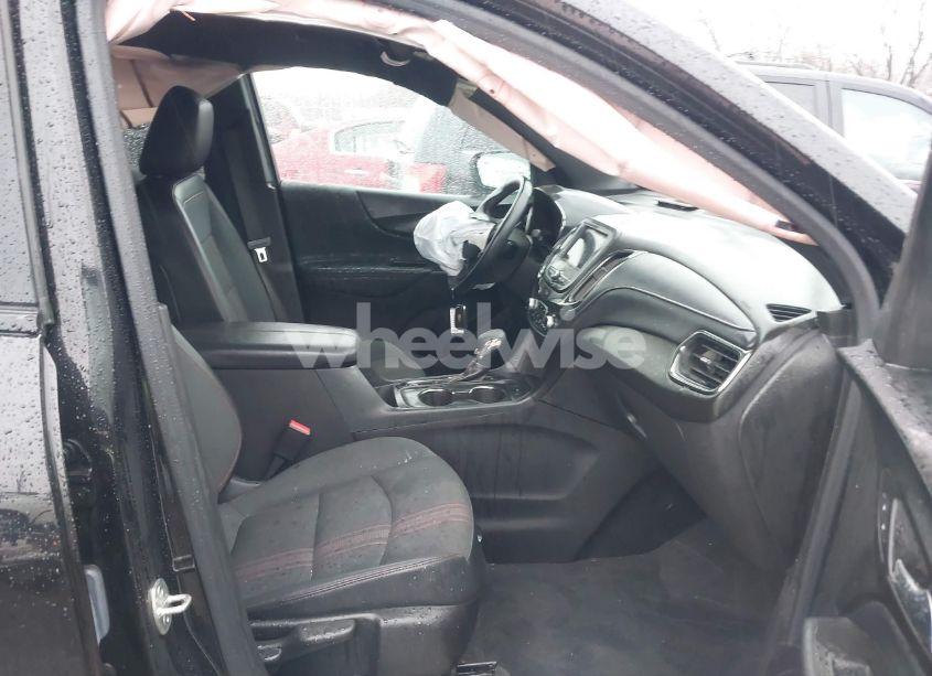 Photo 5 of 2024 Chevrolet Equinox FWD RS (VIN 3GNAXMEG4RL165800)