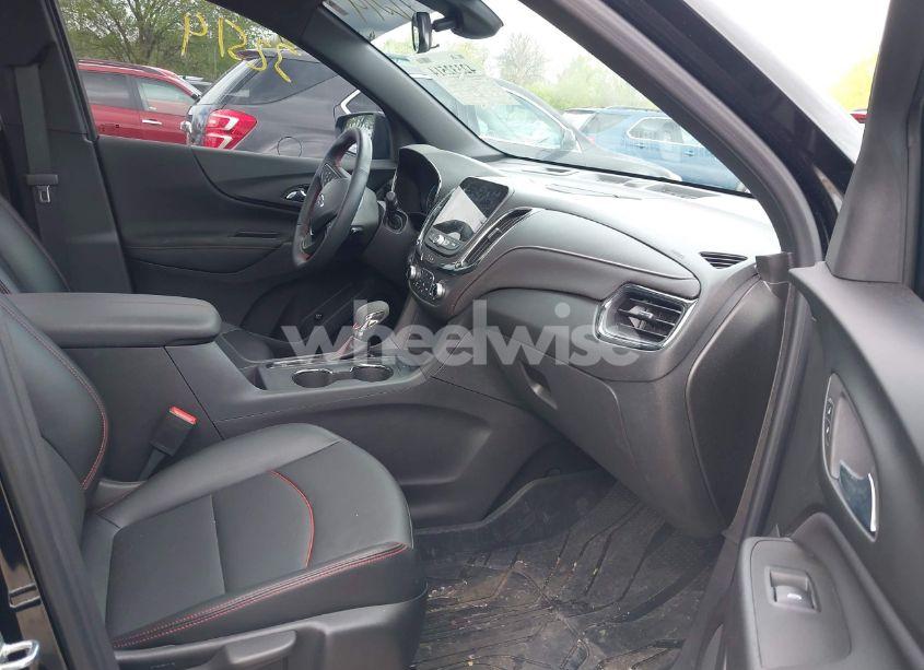 Photo 5 of 2024 Chevrolet Equinox FWD RS (VIN 3GNAXMEG7RL140387)