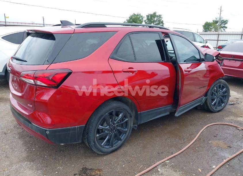 Photo 4 of 2024 Chevrolet Equinox FWD RS (VIN 3GNAXMEG7RS108321)