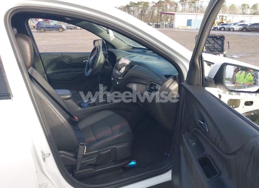 Photo 5 of 2024 Chevrolet Equinox FWD RS (VIN 3GNAXMEG7RS125121)