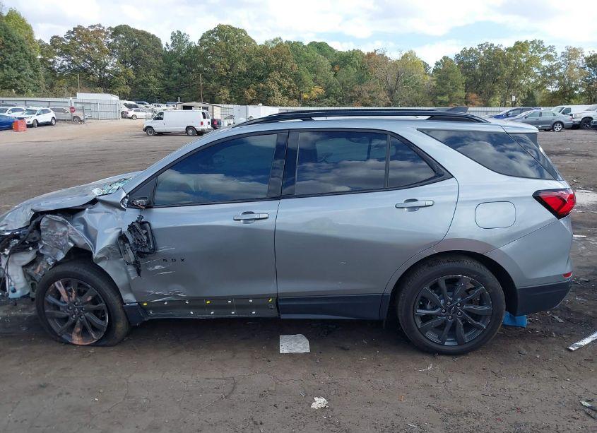 Photo 14 of 2023 Chevrolet Equinox FWD RS (VIN 3GNAXMEG8PS178424)