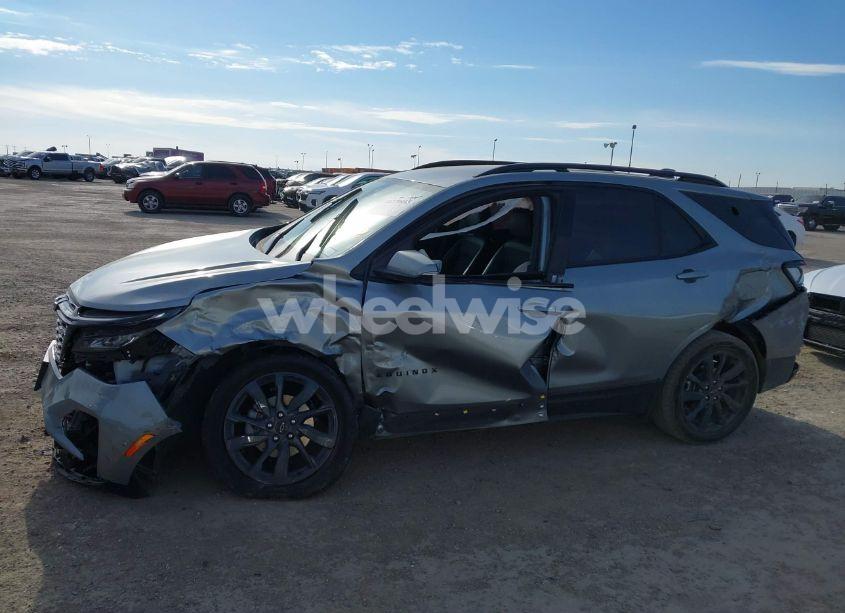 Photo 13 of 2024 Chevrolet Equinox FWD RS (VIN 3GNAXMEG8RS130635)