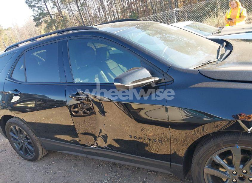 Photo 13 of 2023 Chevrolet Equinox FWD RS (VIN 3GNAXMEGXPL139697)