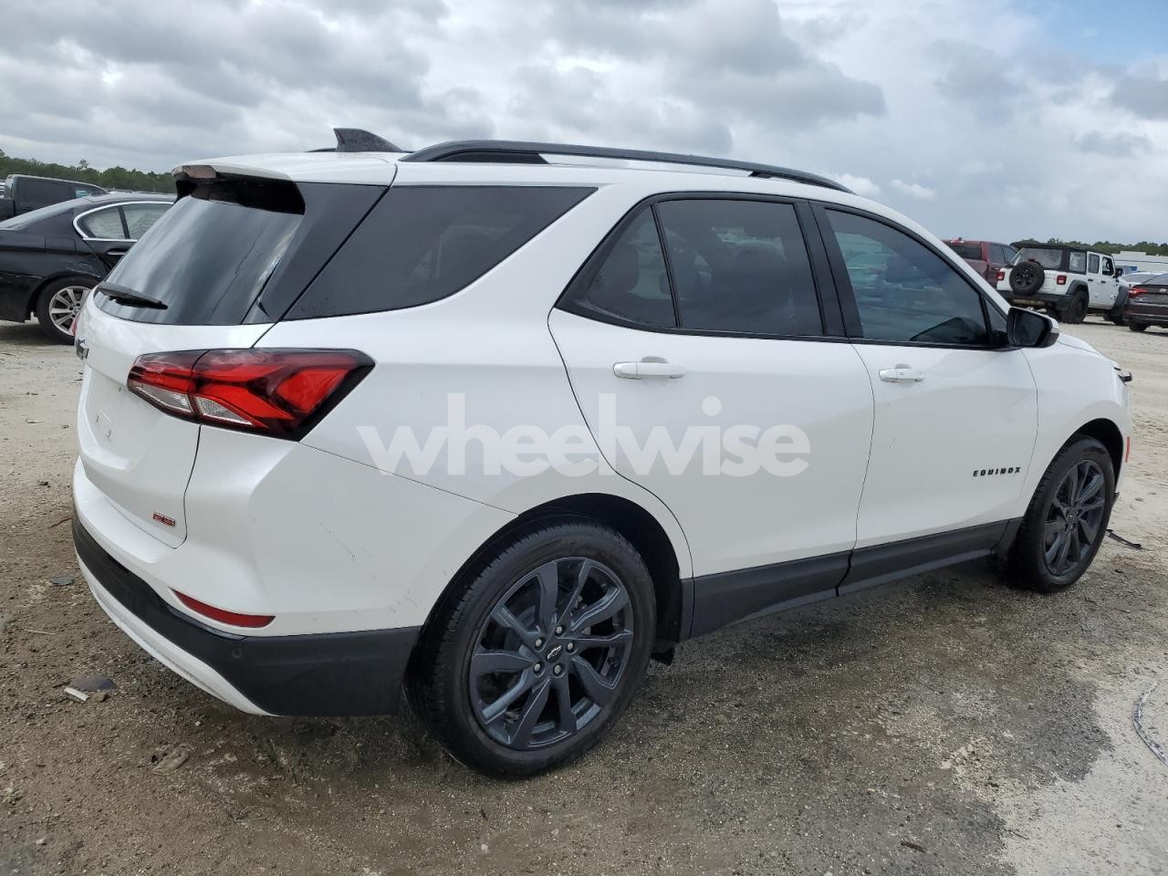 Photo 3 of 2024 CHEVROLET EQUINOX RS (VIN 3GNAXMEGXRS125078)