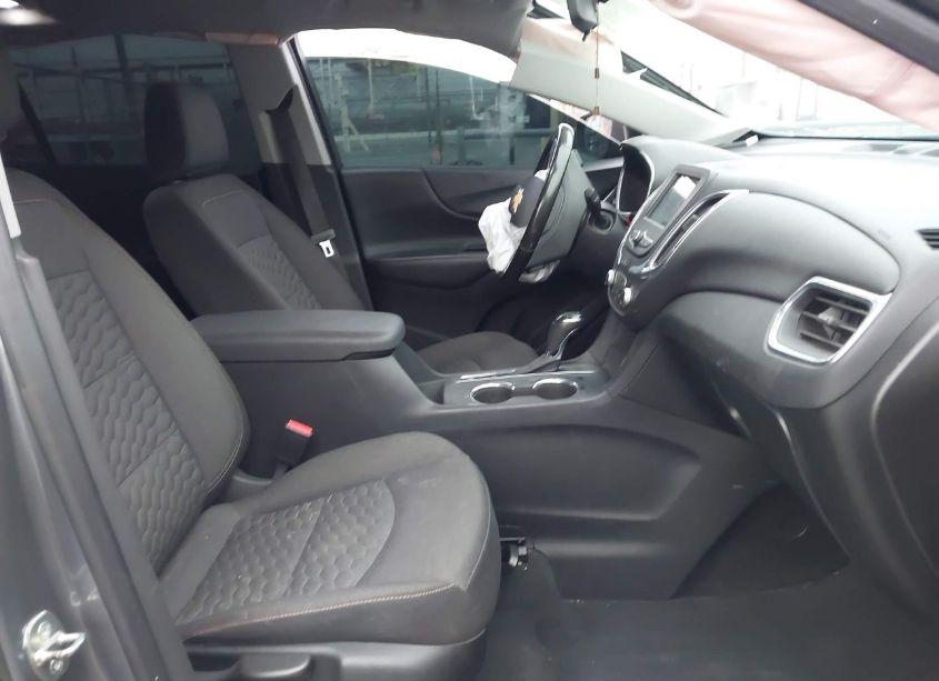 Photo 5 of 2019 Chevrolet Equinox LT (VIN 3GNAXMEU4KL259655)