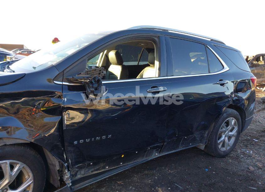 Photo 14 of 2018 Chevrolet Equinox PREMIER (VIN 3GNAXMEV0JL131582)