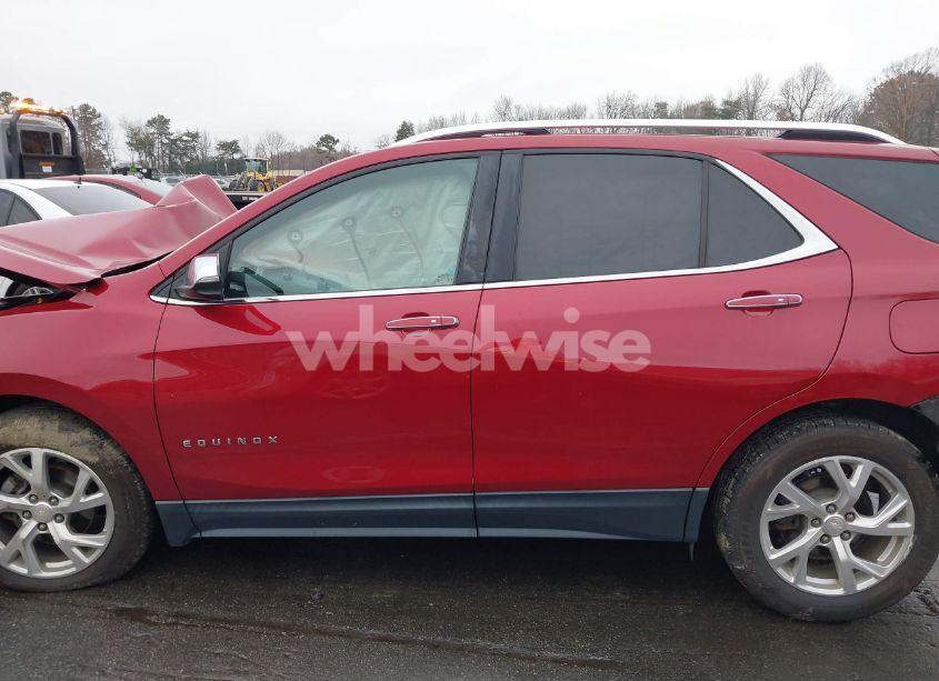 Photo 14 of 2018 Chevrolet Equinox PREMIER (VIN 3GNAXMEV0JS625835)