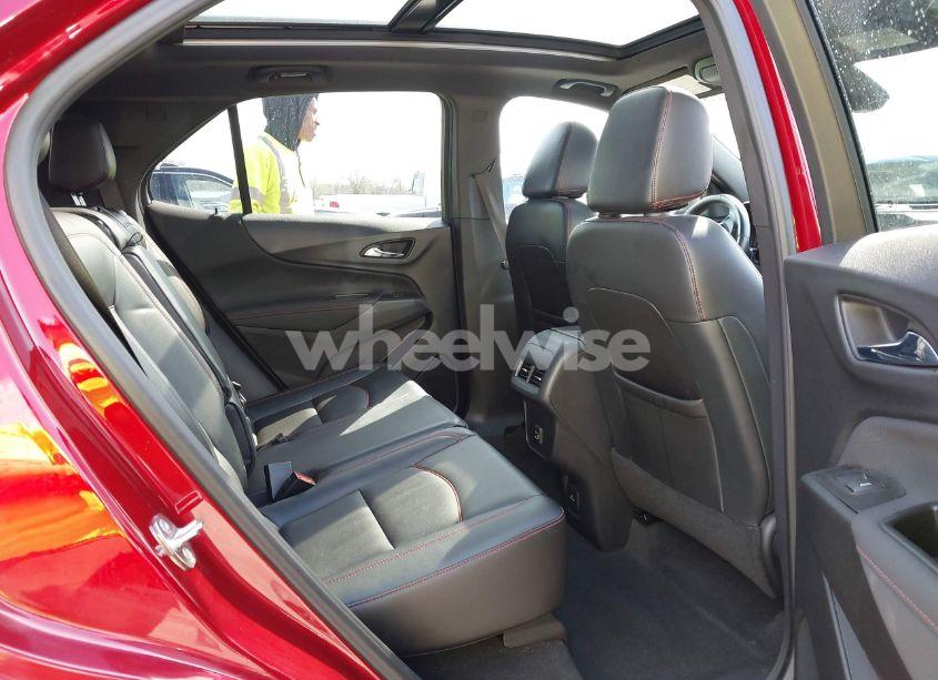 Photo 8 of 2022 Chevrolet Equinox FWD RS (VIN 3GNAXMEV1NS159192)