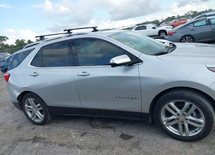 Photo 13 of 2018 Chevrolet Equinox PREMIER (VIN 3GNAXMEV2JL110877)