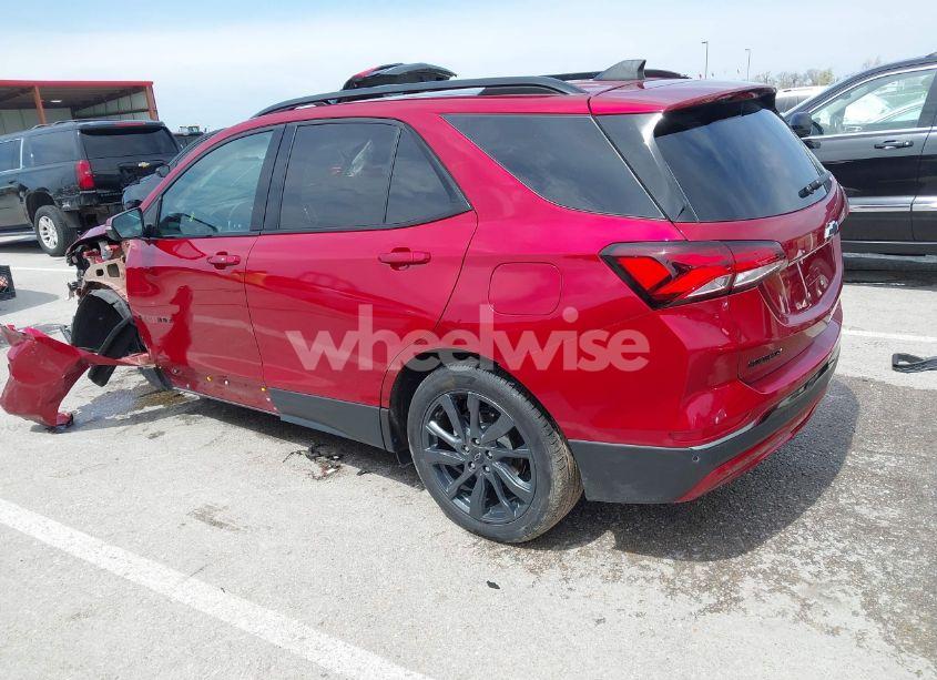 Photo 3 of 2022 Chevrolet Equinox FWD RS (VIN 3GNAXMEV3NS119602)