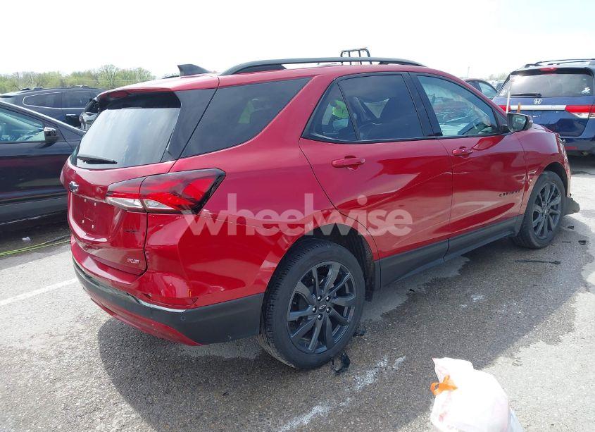 Photo 4 of 2022 Chevrolet Equinox FWD RS (VIN 3GNAXMEV3NS119602)