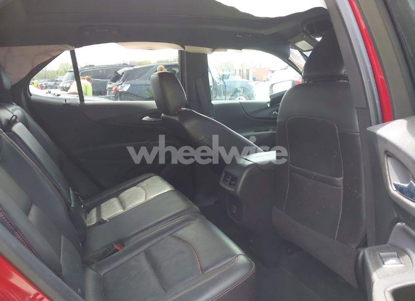 Photo 8 of 2022 Chevrolet Equinox FWD RS (VIN 3GNAXMEV3NS119602)