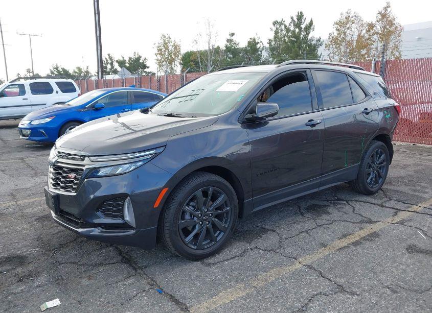 Photo 2 of 2022 Chevrolet Equinox FWD RS (VIN 3GNAXMEV3NS247161)