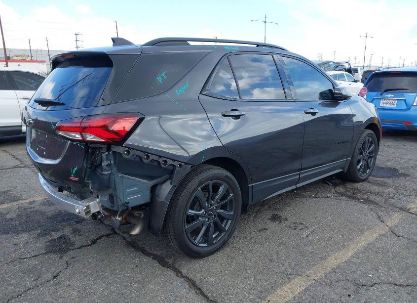 Photo 4 of 2022 Chevrolet Equinox FWD RS (VIN 3GNAXMEV3NS247161)