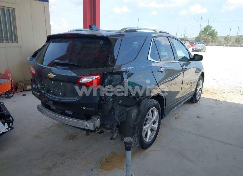 Photo 4 of 2018 Chevrolet Equinox PREMIER (VIN 3GNAXMEV4JS624252)