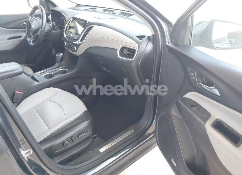 Photo 5 of 2018 Chevrolet Equinox PREMIER (VIN 3GNAXMEV4JS624252)