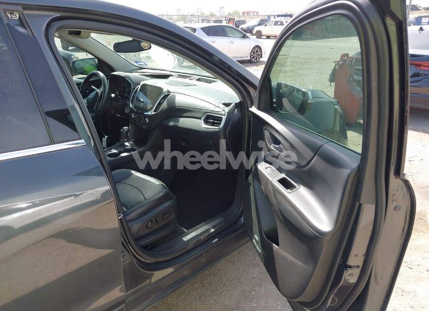 Photo 5 of 2018 Chevrolet Equinox PREMIER (VIN 3GNAXMEV5JS508705)