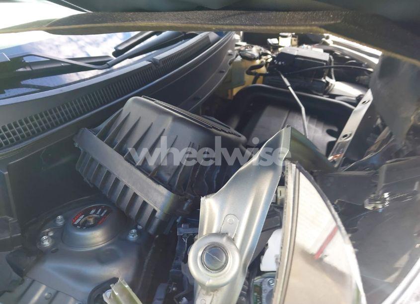 Photo 10 of 2018 Chevrolet Equinox PREMIER (VIN 3GNAXMEV7JS550101)