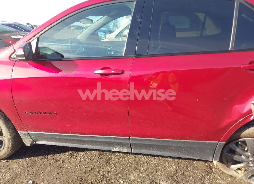 Photo 14 of 2022 Chevrolet Equinox FWD RS (VIN 3GNAXMEV7NS185263)
