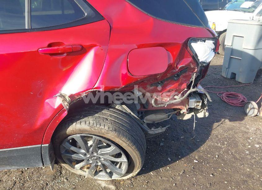 Photo 18 of 2022 Chevrolet Equinox FWD RS (VIN 3GNAXMEV7NS185263)