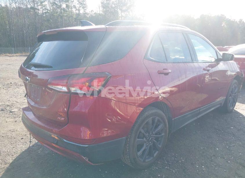 Photo 4 of 2022 Chevrolet Equinox FWD RS (VIN 3GNAXMEV7NS185263)