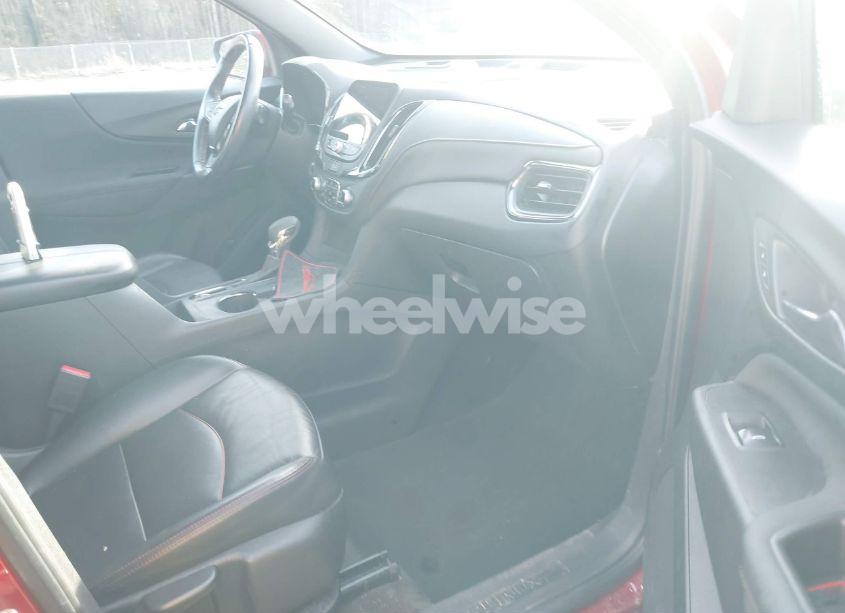 Photo 5 of 2022 Chevrolet Equinox FWD RS (VIN 3GNAXMEV7NS185263)