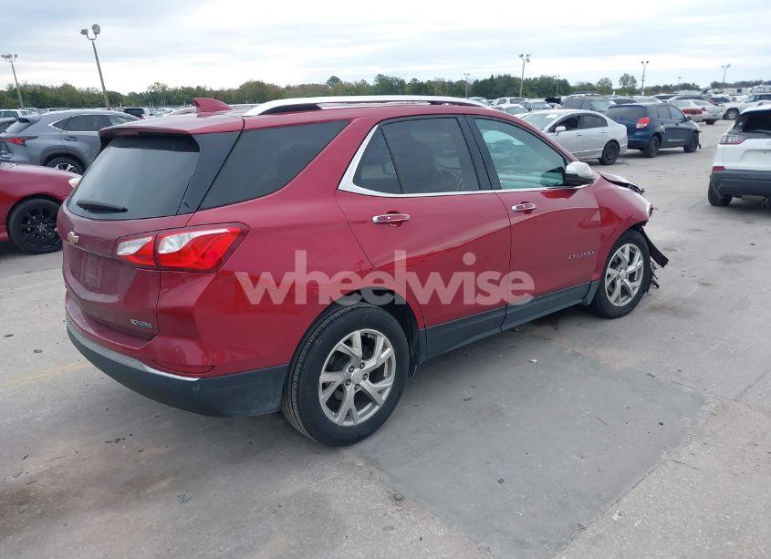 Photo 4 of 2018 Chevrolet Equinox PREMIER (VIN 3GNAXMEV8JS528155)