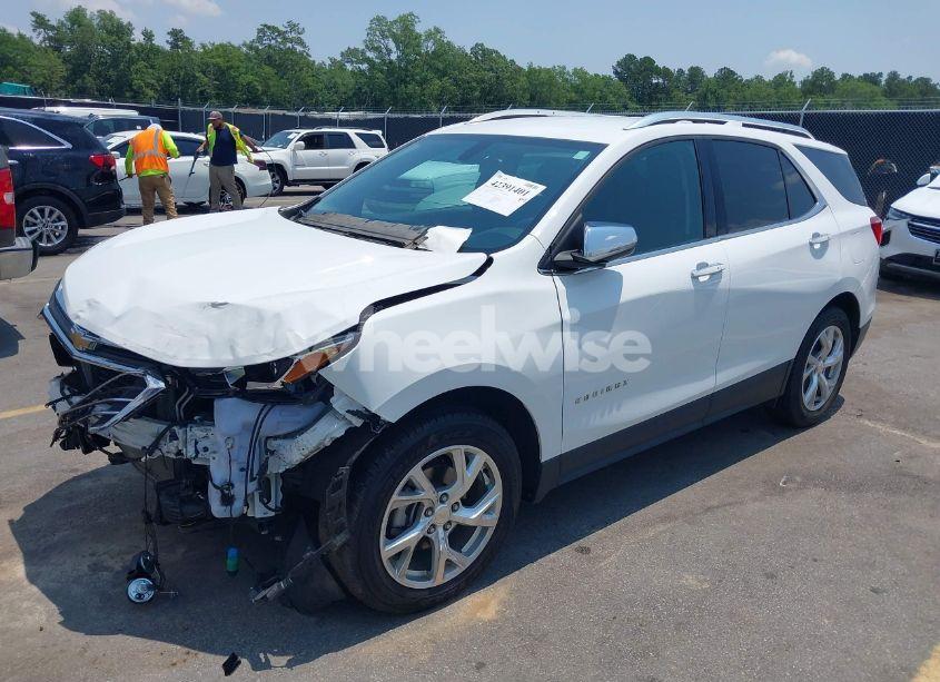 Photo 2 of 2018 Chevrolet Equinox PREMIER (VIN 3GNAXMEV8JS595483)