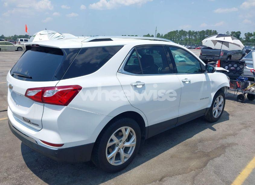 Photo 4 of 2018 Chevrolet Equinox PREMIER (VIN 3GNAXMEV8JS595483)