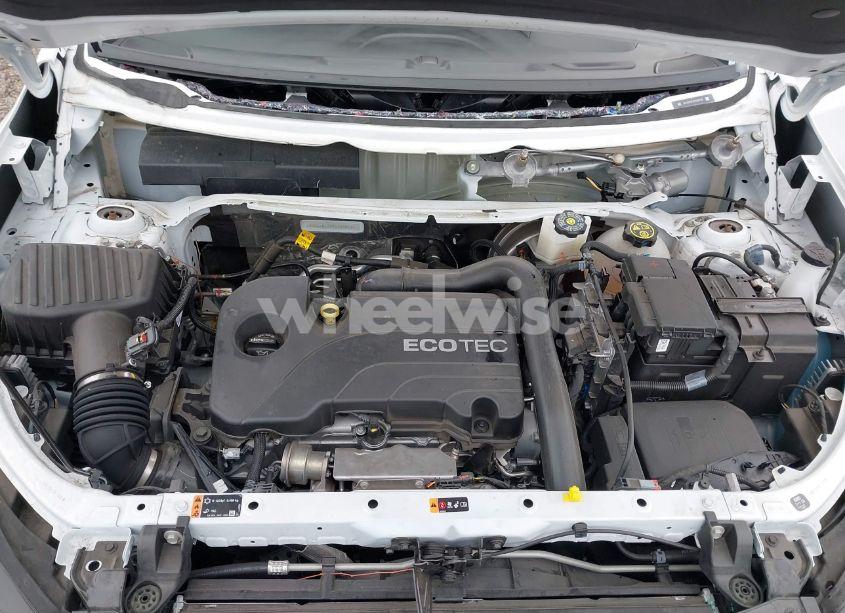 Photo 10 of 2022 Chevrolet Equinox FWD RS (VIN 3GNAXMEV8NS189953)