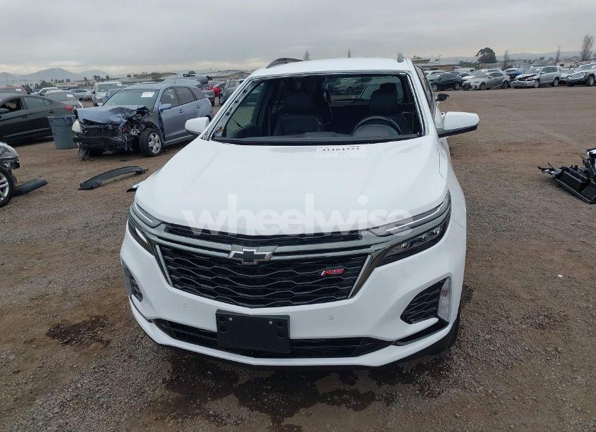 Photo 13 of 2022 Chevrolet Equinox FWD RS (VIN 3GNAXMEV8NS189953)