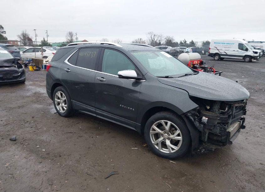 2018 Chevrolet Equinox PREMIER (VIN 3GNAXMEVXJS519652) main photo