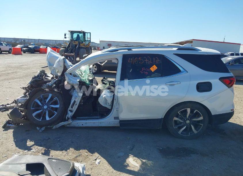 Photo 15 of 2023 Chevrolet Equinox FWD PREMIER (VIN 3GNAXNEG0PL217121)