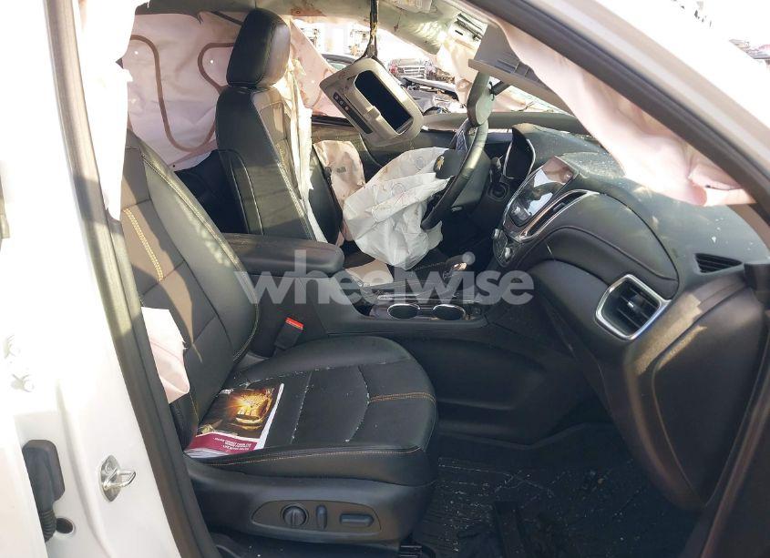 Photo 5 of 2023 Chevrolet Equinox FWD PREMIER (VIN 3GNAXNEG6PL174436)