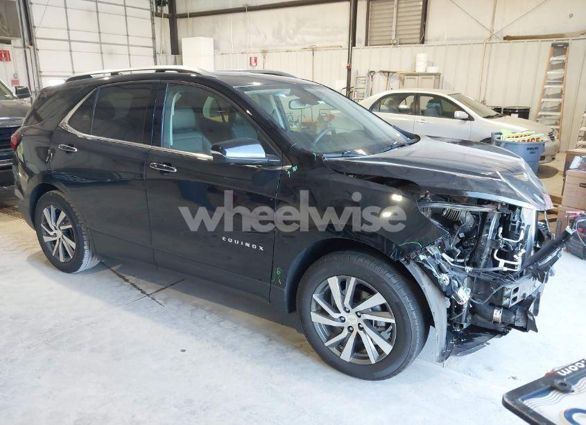 2023 Chevrolet Equinox FWD PREMIER (VIN 3GNAXNEGXPL242981) main photo