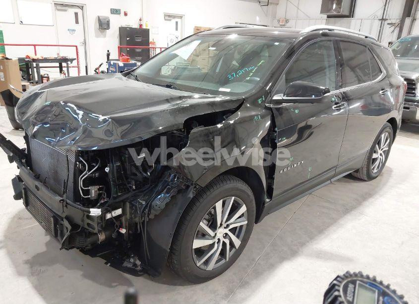 Photo 2 of 2023 Chevrolet Equinox FWD PREMIER (VIN 3GNAXNEGXPL242981)