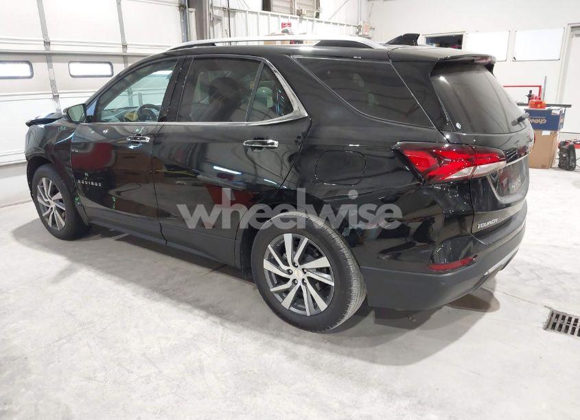 Photo 3 of 2023 Chevrolet Equinox FWD PREMIER (VIN 3GNAXNEGXPL242981)