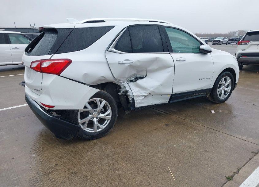 Photo 4 of 2021 Chevrolet Equinox FWD PREMIER (VIN 3GNAXNEV0MS117553)