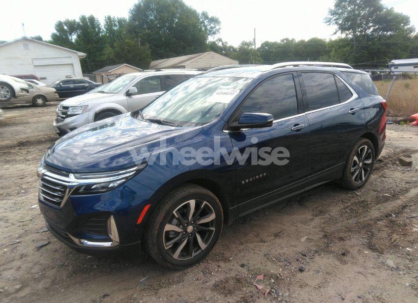 Photo 2 of 2022 Chevrolet Equinox FWD PREMIER (VIN 3GNAXNEV1NS182042)