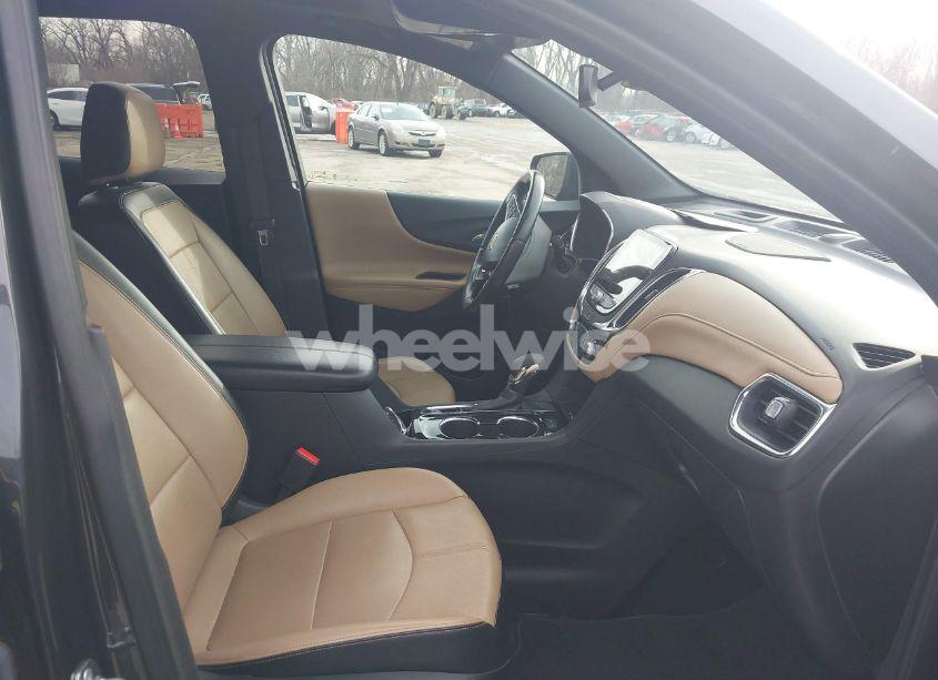 Photo 5 of 2022 Chevrolet Equinox FWD PREMIER (VIN 3GNAXNEV3NS183774)