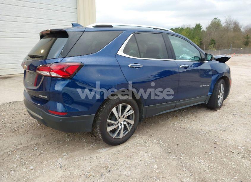 Photo 4 of 2022 Chevrolet Equinox FWD PREMIER (VIN 3GNAXNEV5NS104346)