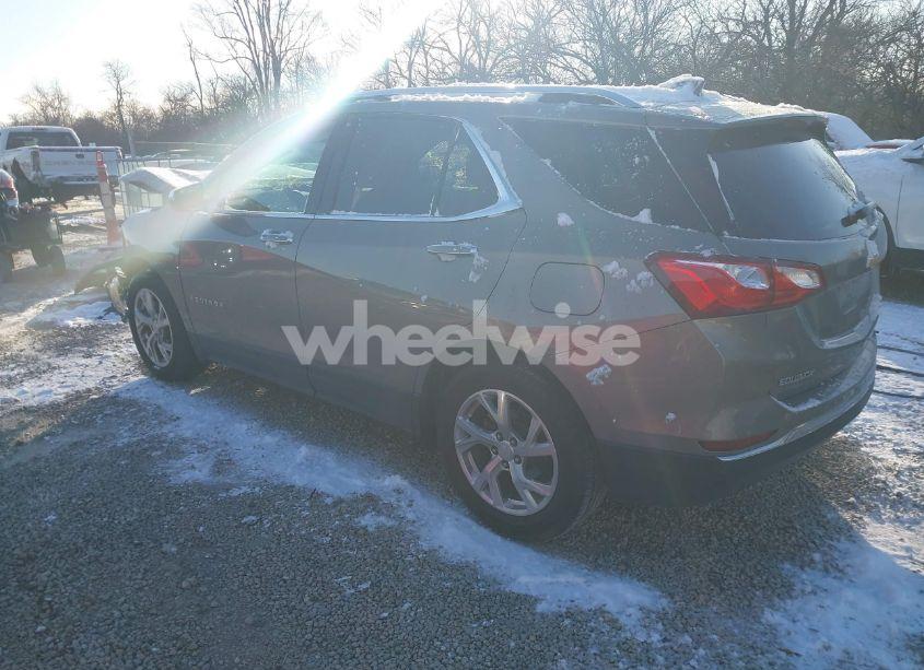 Photo 3 of 2019 Chevrolet Equinox PREMIER (VIN 3GNAXNEV9KS585276)