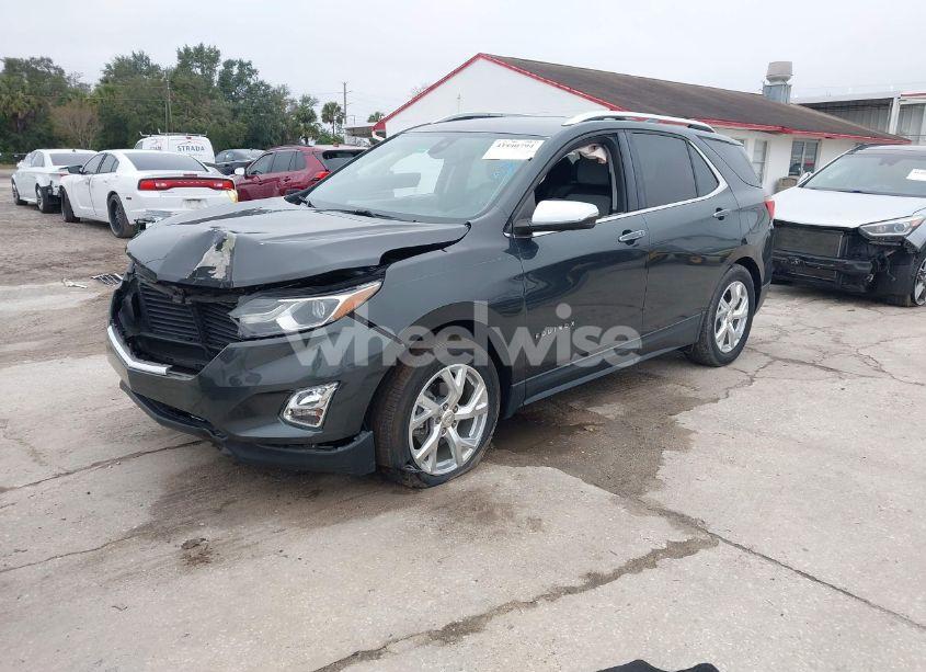 Photo 2 of 2020 Chevrolet Equinox FWD PREMIER 1.5L TURBO (VIN 3GNAXNEV9LS575168)
